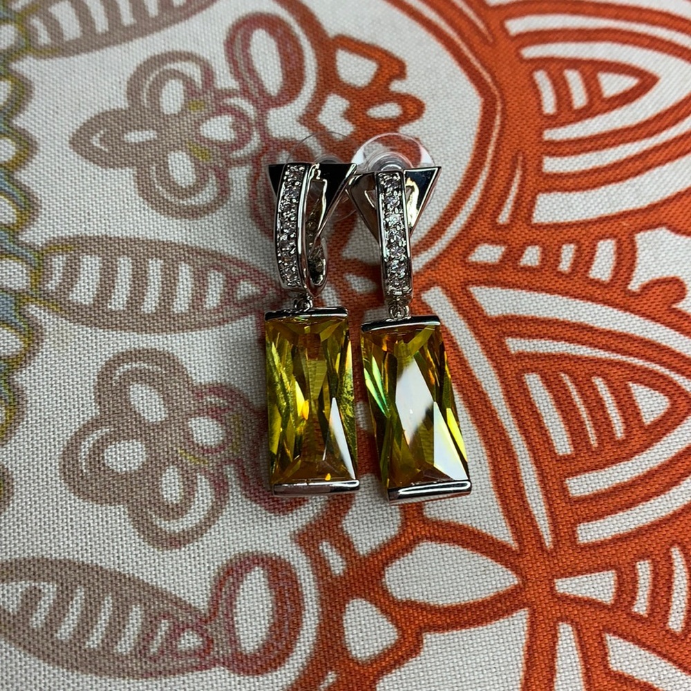 Macy’s Yellow Stone Earrings